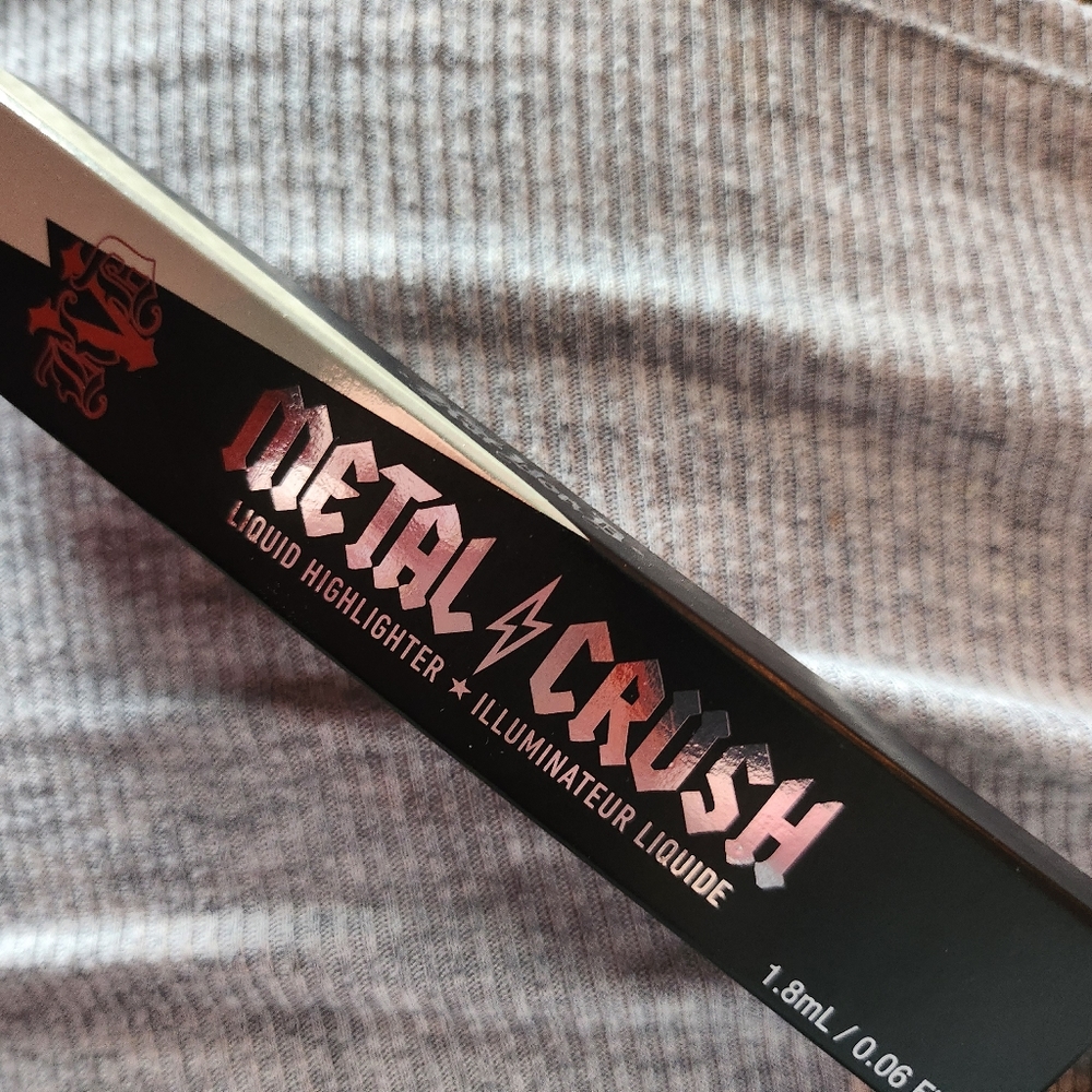 KVD Metal Crush Liquid Highlighter - Helix